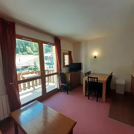 à Louer à Valfréjus, 310 Rue Du Cheval Blanc - Fr-1-561-121 Appartement *